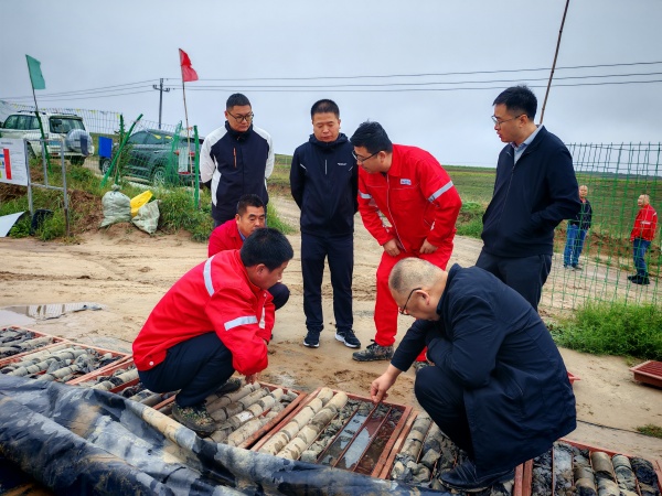 近日，一八六公司宁夏王洼西部煤炭资源调查基金项目D101钻孔顺利终孔。摄影：张晔 (2).jpg