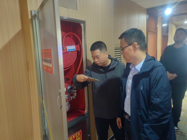 151760496337745074.jpeg 9月30日,一八六公司开展节前安全检查。摄影:张涛.jpg