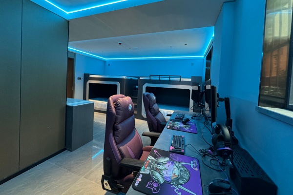 近日，一八六公司唐都温泉大厦电竞酒店项目完成预验收。 摄影：邹凯 (1).jpg